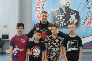 Дёмские боксеры приняли участие в учебно-тренировочных спаррингах