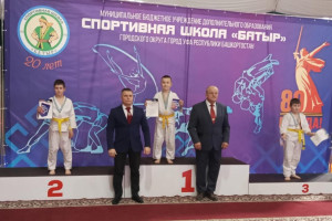 Второе место в командном зачете у дзюдоистов на городском турнире в Уфе
