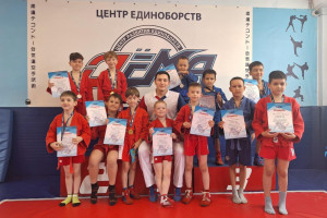 Для самбистов и дзюдоистов 1-2 года обучения состоялись заключительные внутренние соревнования