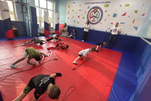 Спортсмены секции рукопашного боя завершили спортивный сезон контрольно-проверочным занятием