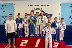 Для самбистов и дзюдоистов 1-2 года обучения состоялись заключительные внутренние соревнования
