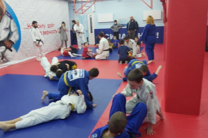 Сурдлимпийские чемпионы и чемпионы мира по дзюдо глухих провели мастер-класс для начинающих спортсменов
