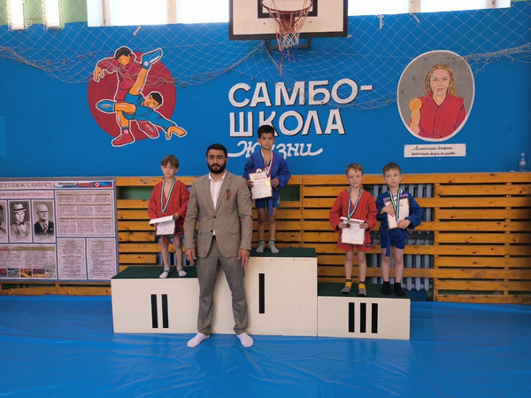 Серебро и бронза у самбистов Центра единоборств Дема на Открытом турнире в Уфе